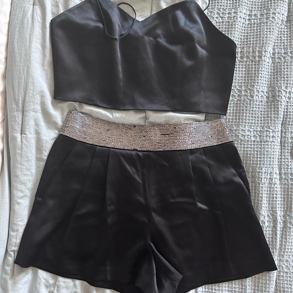 Alice Olívia satin-finish shorts front pleats and a shimmering beaded waistband